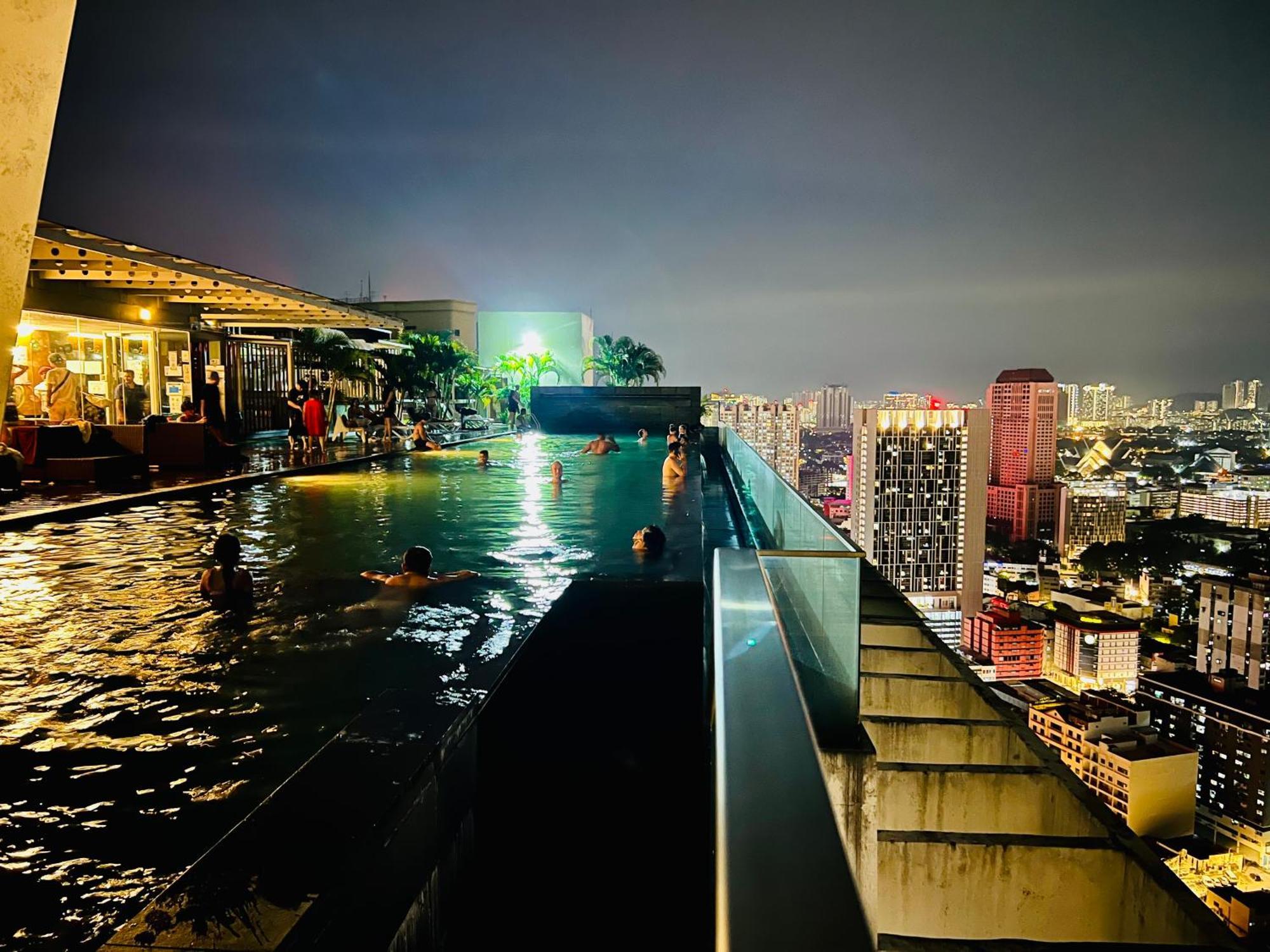 Regalia Suites & Residence By Enjoy Your Stay Куала-Лумпур Экстерьер фото